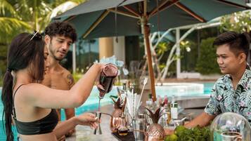 Poolside bar