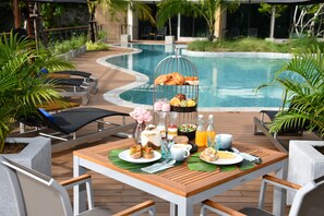 Daily buffet breakfast for a fee - SKYVIEW Resort Phuket Patong Beach (Patong)