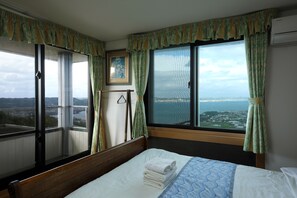Living area - View (Nanjo)