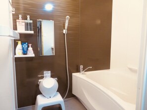 Casa (Private Vacation) | Baño | Amenidades de baño gratuitas, secadora de cabello, pantuflas, bidet 