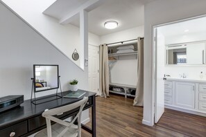 1 Schlafzimmer, Schreibtisch, Bügeleisen/Bügelbrett, kostenloses WLAN