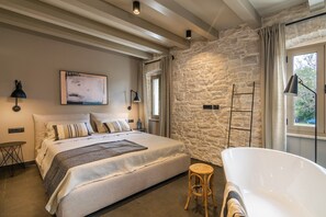 5 Schlafzimmer, Bügeleisen/Bügelbrett, WLAN, Bettwäsche