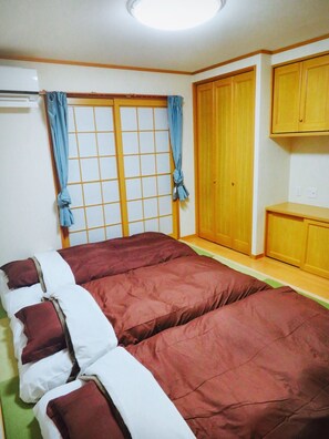 Huis (Private Vacation) | 2 slaapkamers, een bureau, geluiddichte muren