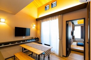 Habitación (EAST101) | Servicio de comidas en la habitación