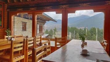 Daily self-serve breakfast (USD 7 per person)