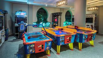 Área de juegos infantiles techada