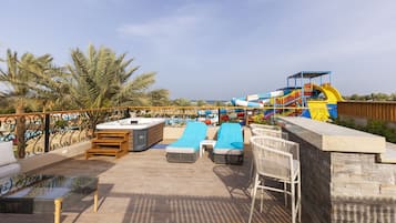 Family Jacuzzi Suite | Terrasse/Patio