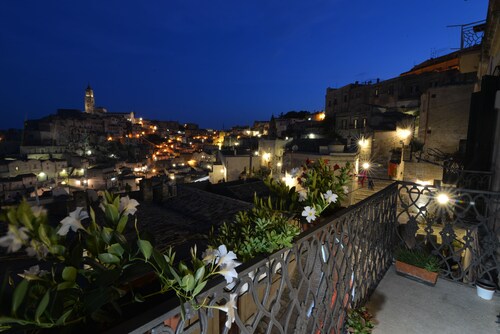 romantic stay in the heart of the Sassi