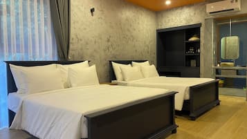 Bangalô, 2 camas Queen | 1 quarto, escrivaninha, espaço de trabalho para notebook