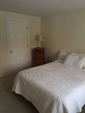 1 chambre, fer et planche à repasser, Wi-Fi, literie fournie