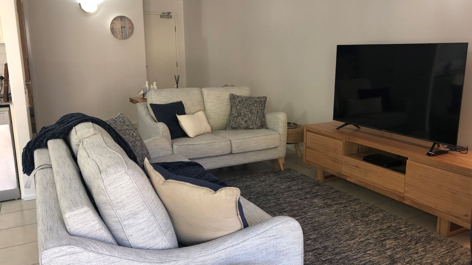 Baden 70 - Rainbow Shores. Ground Floor. Air Con. Overlooking lap pool. Wi-Fi — image 12