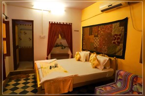 Double Room | Living room - Hotel Renuka (Jaisalmer)