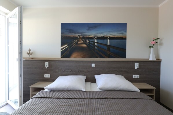 1 bedroom, WiFi, bed sheets
