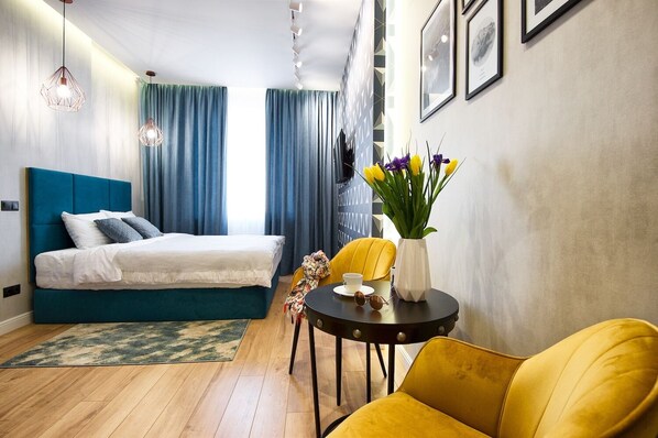 1 bedroom, soundproofing, iron/ironing board, free WiFi - Allurapart Plaza (Kyiv)