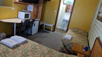 Triple Room | Premium bedding, free WiFi, bed sheets