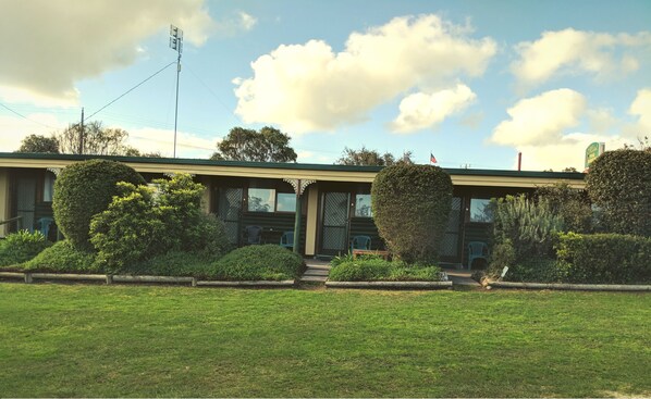 Front of property - Pinehaven Motel (Nelson)