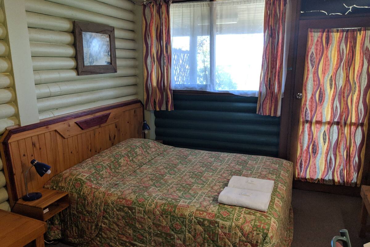 Ropa de cama de alta calidad, wifi gratis y ropa de cama 