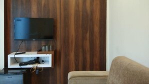 Deluxe-Studiosuite | Fernseher