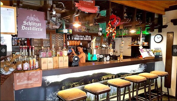 Bar (in der Unterkunft)
