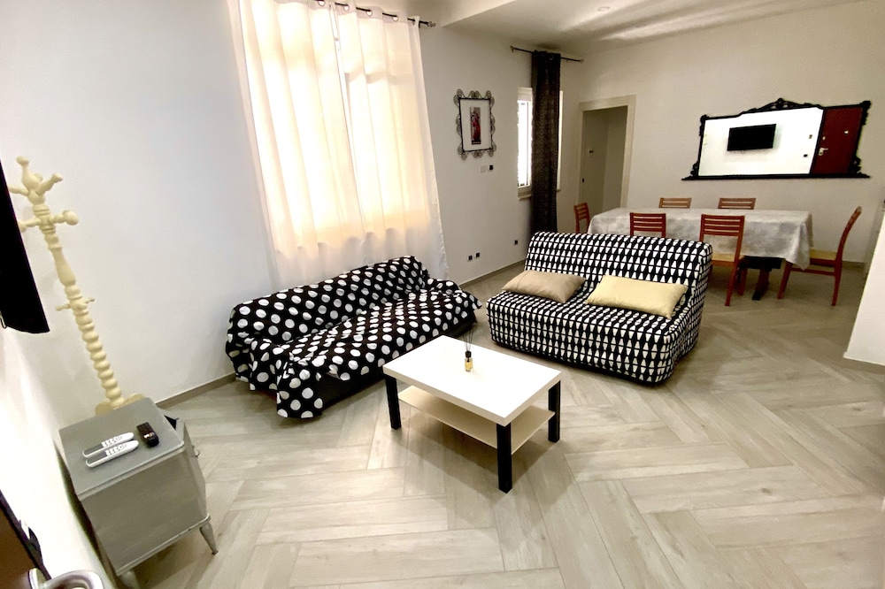 Villa Elisa apartments
