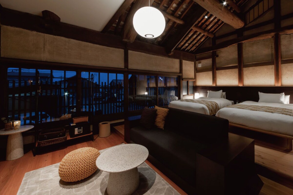 ROYA 2nd Floor Standard