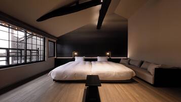 Standaard kamer, niet-roken (RiSA 2nd floor 34.2 sqm /cypress bath) | Individueel gedecoreerd, individueel gemeubileerd, gratis wifi