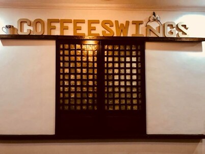 Coffee Swings Lodging House