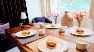 Daily local cuisine breakfast (TWD 120 per person)