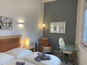 Wifi gratis y ropa de cama 
