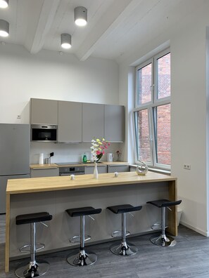 Dụng cụ pha cà phê/trà, ấm điện 