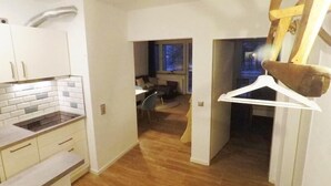 公寓 | 私人廚房 | 大型雪櫃/冰箱、微波爐、焗爐、爐具