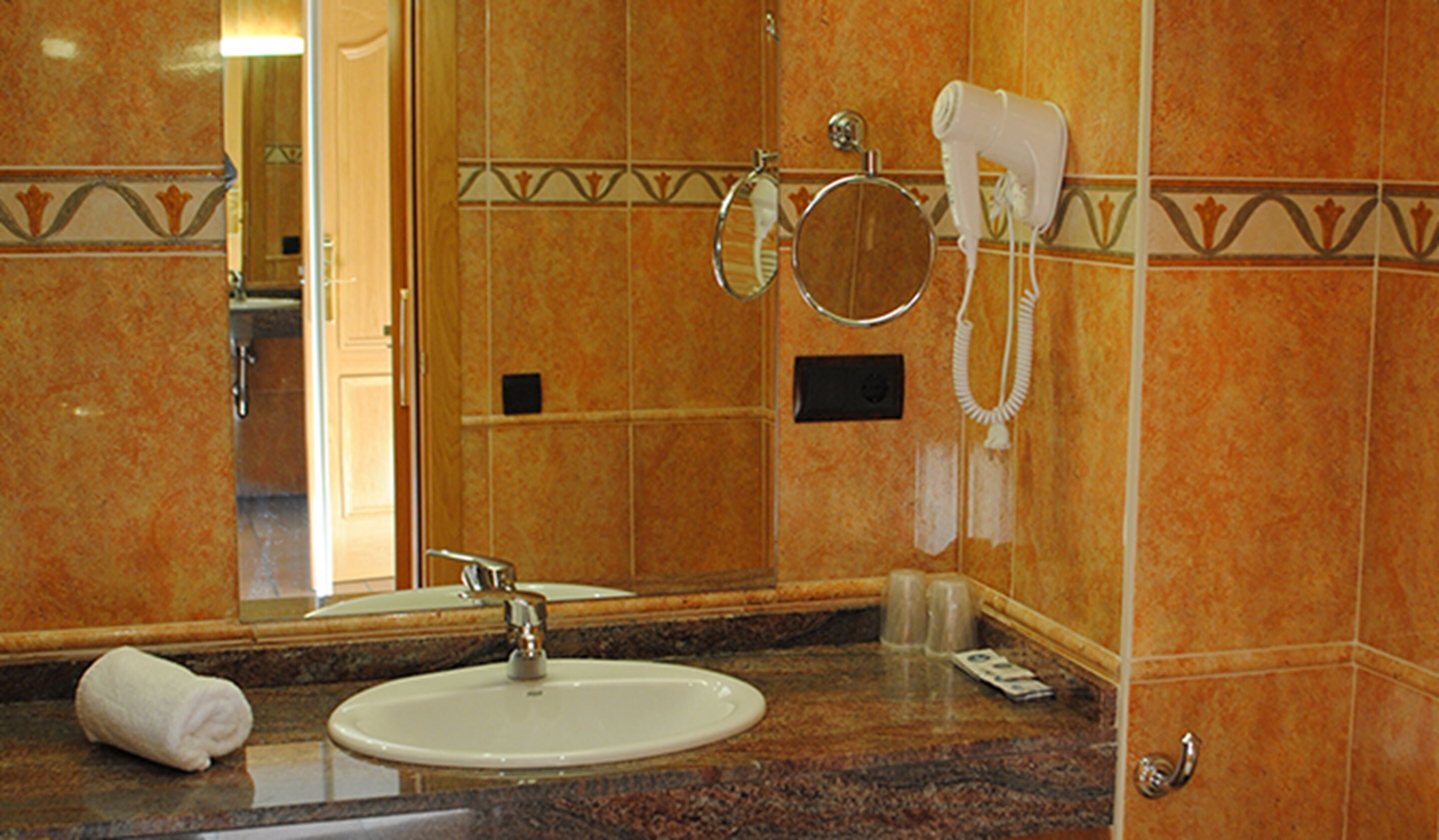 Photo - Hotel Ransol