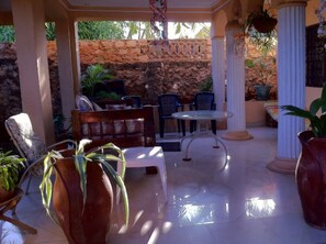 Tempat makan outdoor