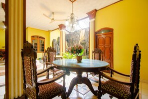 Interior detail - OYO 1770 Hotel Mawar Saron 2 (Depok)