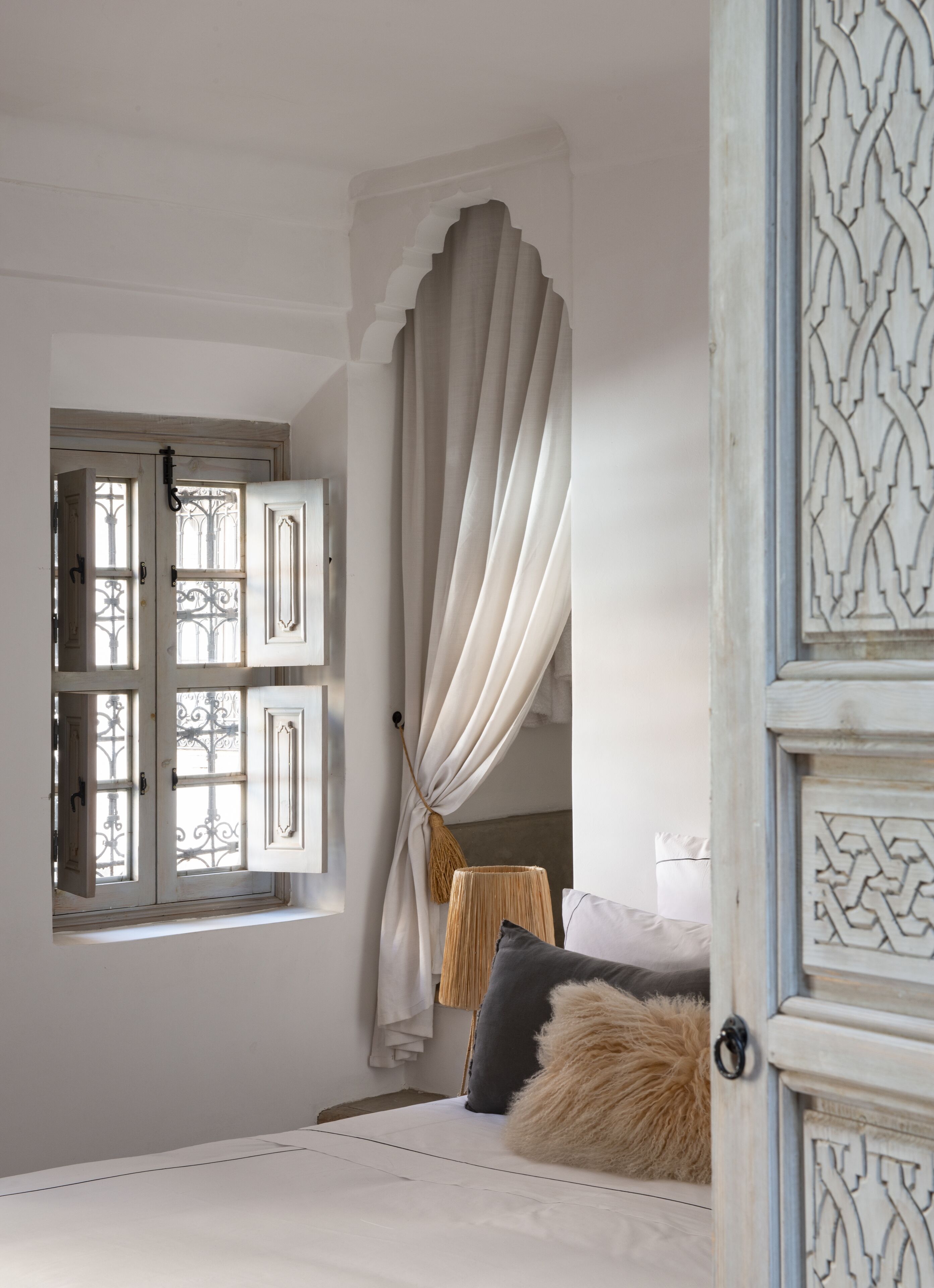 Luxury Studio Suite (Suite Choucas) | Premium bedding, pillow-top beds, in-room safe, individually decorated