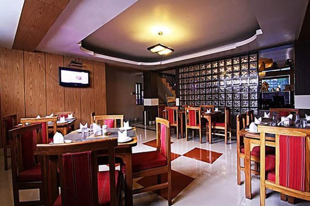FabHotel The Junction