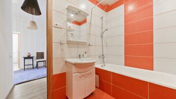 Apartment | Bathroom | Hair dryer, slippers, towels, soap