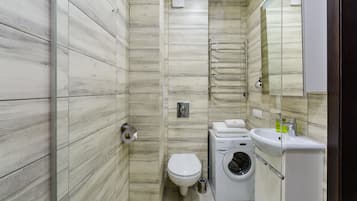 Apartment (nez 39-2) | Bilik Mandi | Pengering rambut, selipar, tuala disediakan, sabun