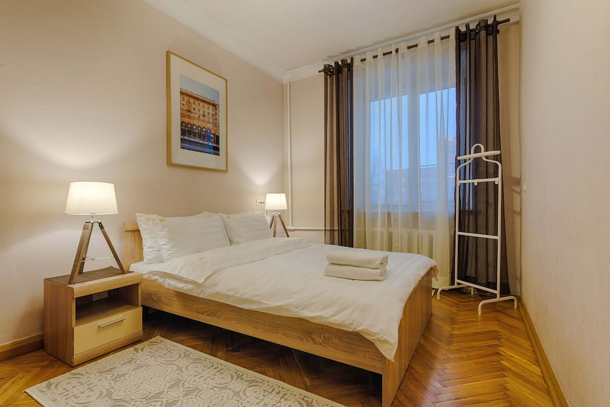 Apartment, 3 Bedrooms | 2 bedrooms, iron/ironing board, free WiFi, bed sheets