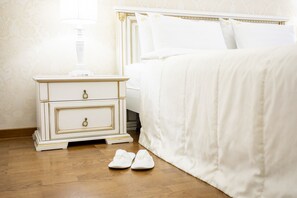 Deluxe Apartment | Iron/ironing board, free WiFi, bed sheets - Home Apart 3 (Minsk)