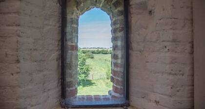 Abbey Shepherds Hut, Eye