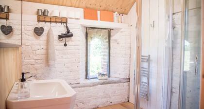 Abbey Shepherds Hut, Eye