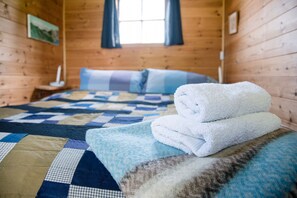 Cabane (1 Bedroom) | 1 chambre, espace de travail pour ordinateur portable, draps fournis