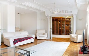 Elite Apartment | Living area