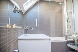 Bathroom - Crown Cottage, Orford (Woodbridge)