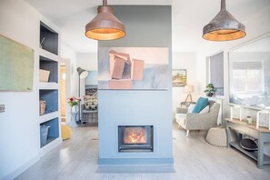 3 phòng ngủ, khu vực làm việc phù hợp cho laptop