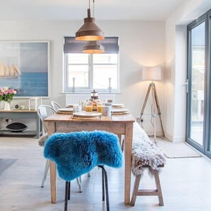 Lò vi sóng, lò nướng, bếp nấu, máy rửa bát