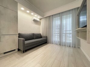 Apartamento | Sala de estar | TV de tela plana 10 cm com canais digitais, TV