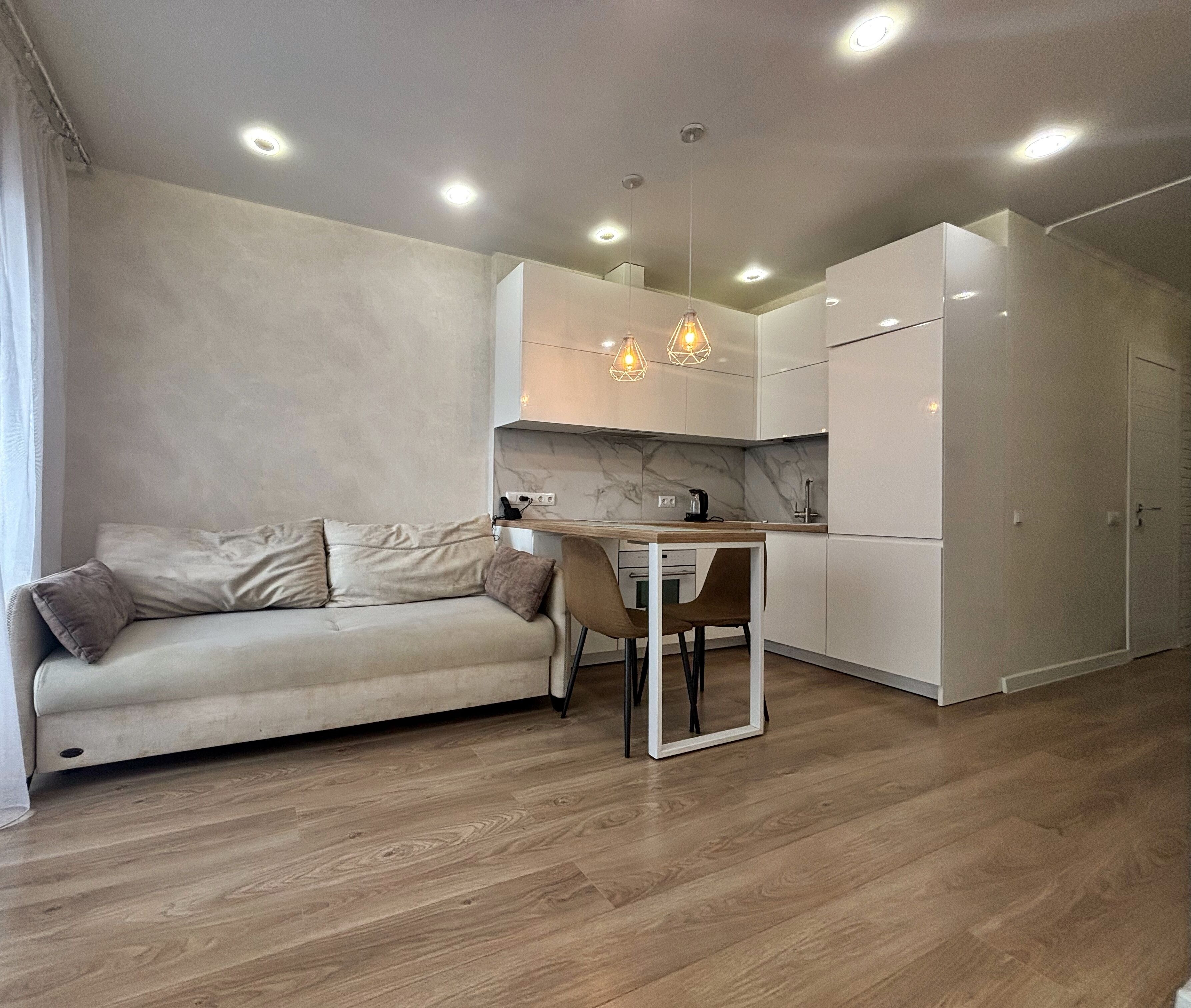 城市双人房或双床房 | 高档床上用品、熨斗/熨衣板、免费 WiFi、床单