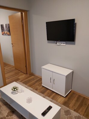 Suite | Minibar, desk, laptop workspace, iron/ironing board - Rodoshan (Istanbul)